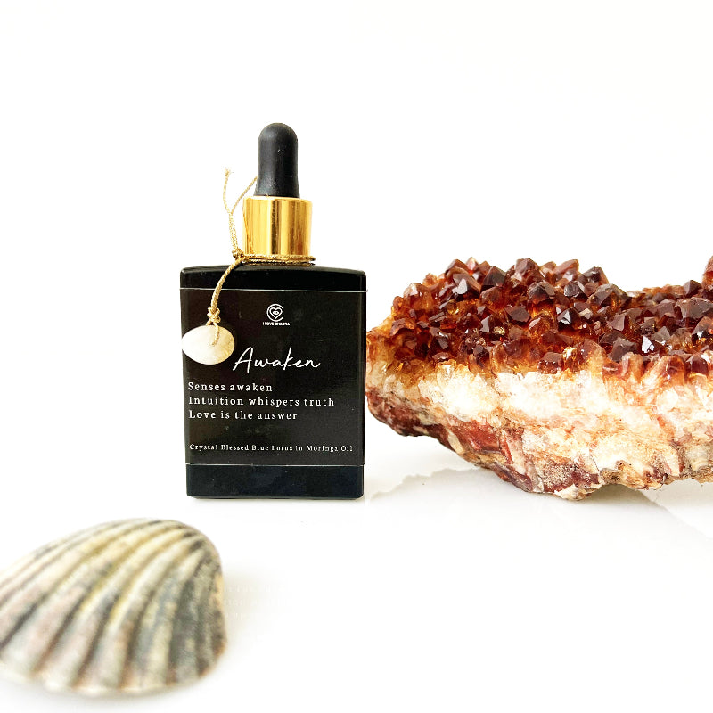 Blue Lotus & Sandalwood OIl
